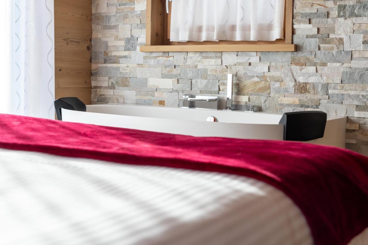 Chalet Imbosc'Che - 5 Beautiful Rooms In Charming B&B Ливиньо Экстерьер фото